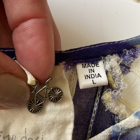 One Fine Day - Floral Retro Top - Picture 10 of 10